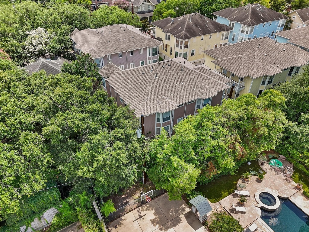 208 Hawthorne Street - Photo 27