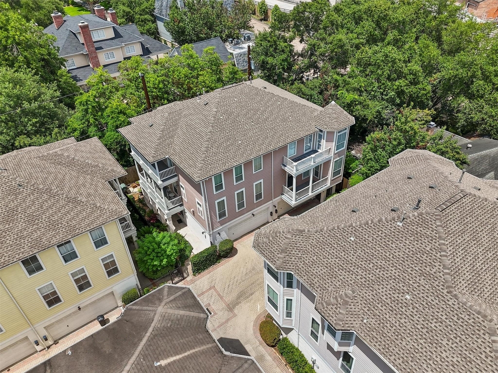 208 Hawthorne Street - Photo 26