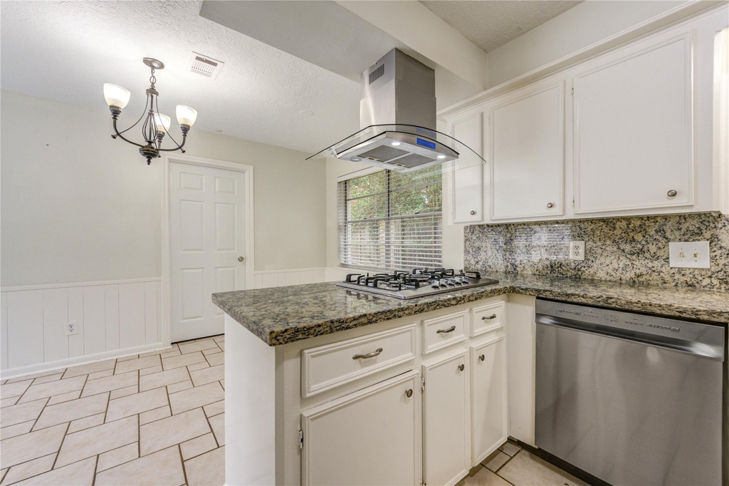 8107 Durklyn Lane - Photo 7