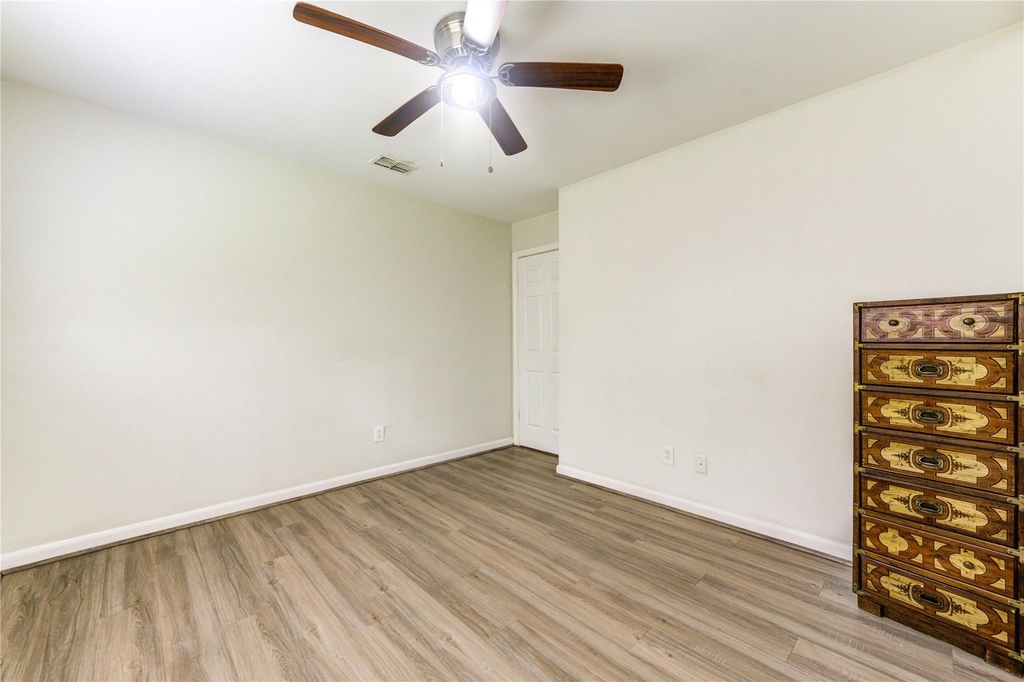 8107 Durklyn Lane - Photo 18