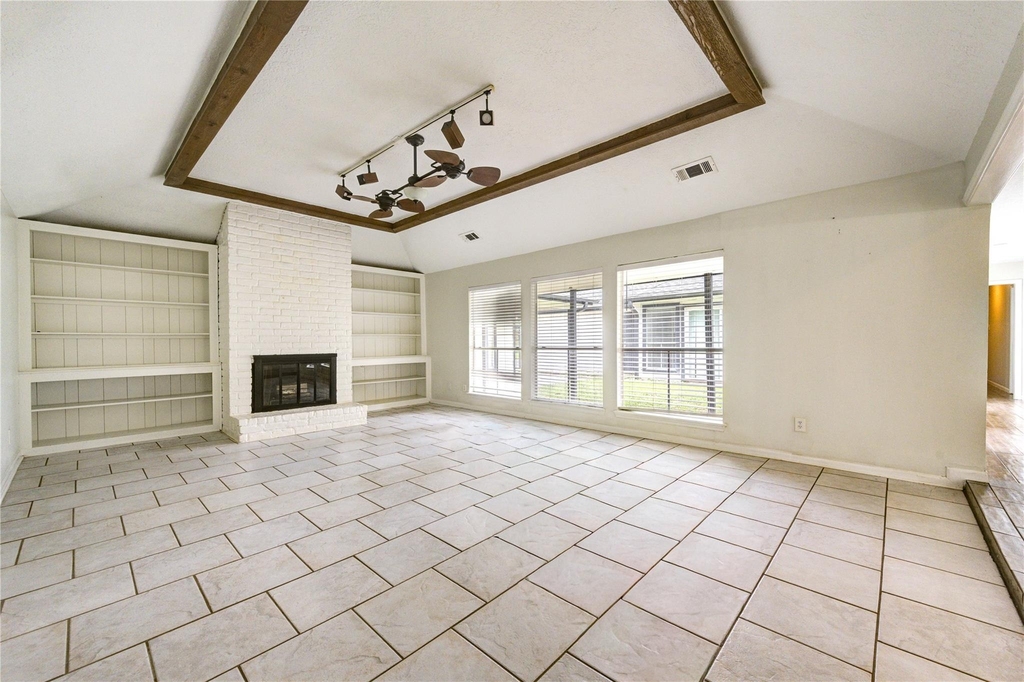 8107 Durklyn Lane - Photo 3