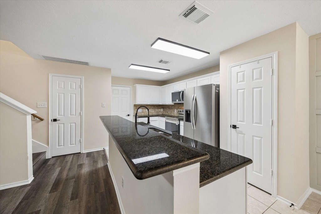 7 Wineberry Place - Photo 7