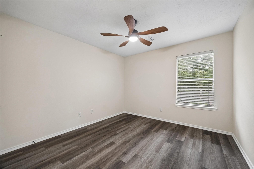 7 Wineberry Place - Photo 20