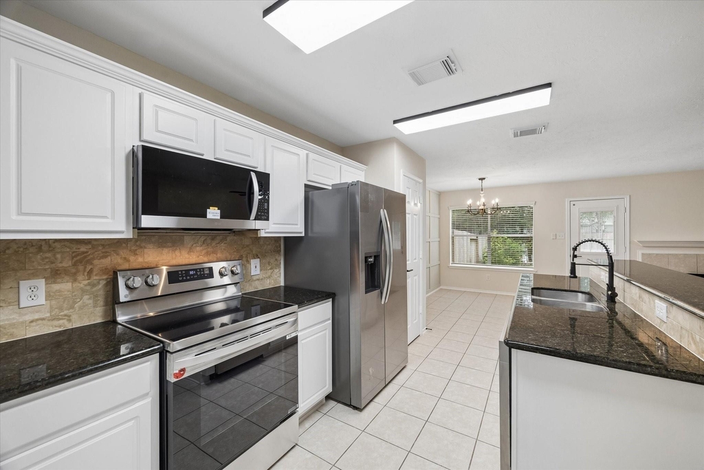 7 Wineberry Place - Photo 6