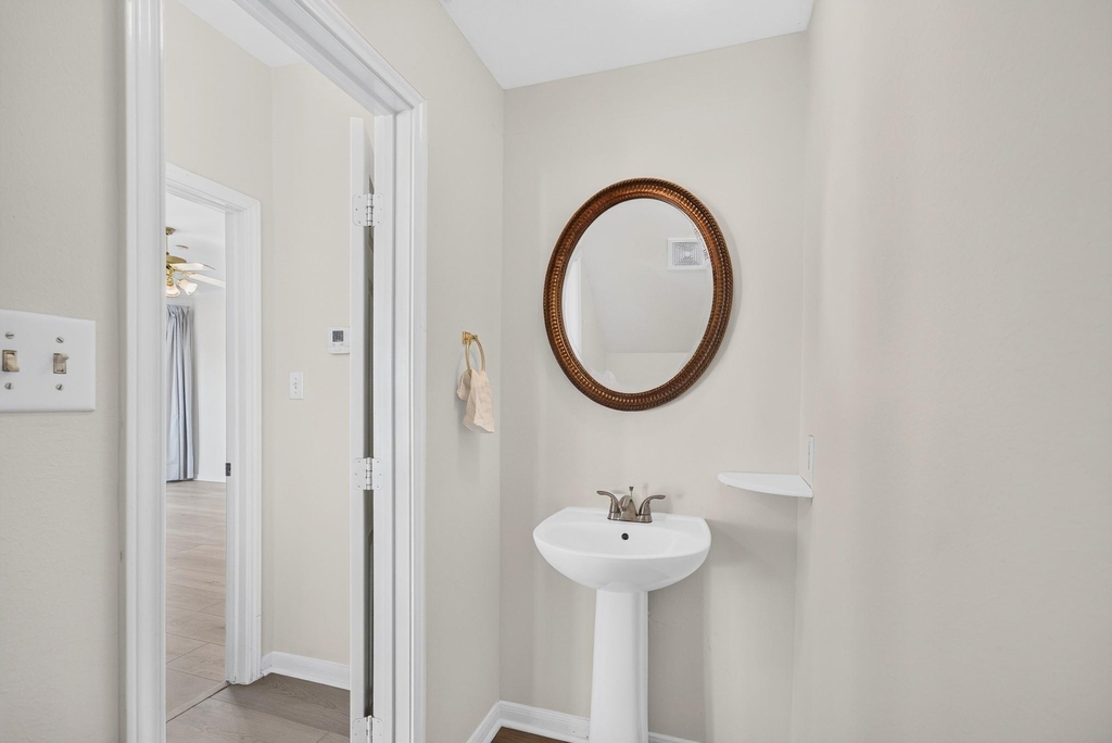 1727 Emma Cove Court - Photo 17