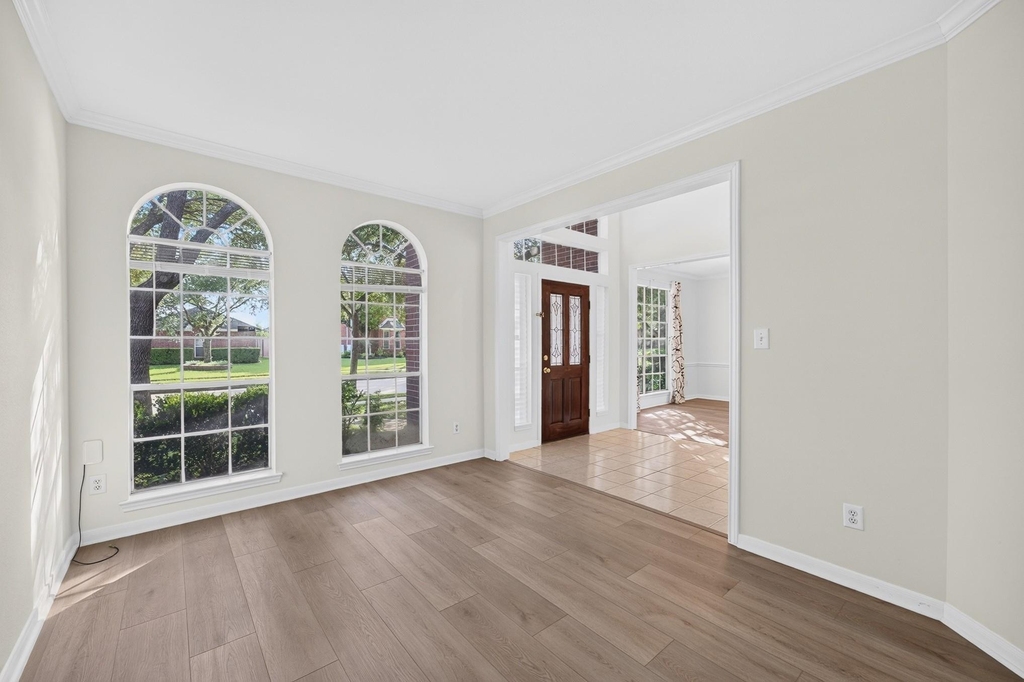 1727 Emma Cove Court - Photo 5