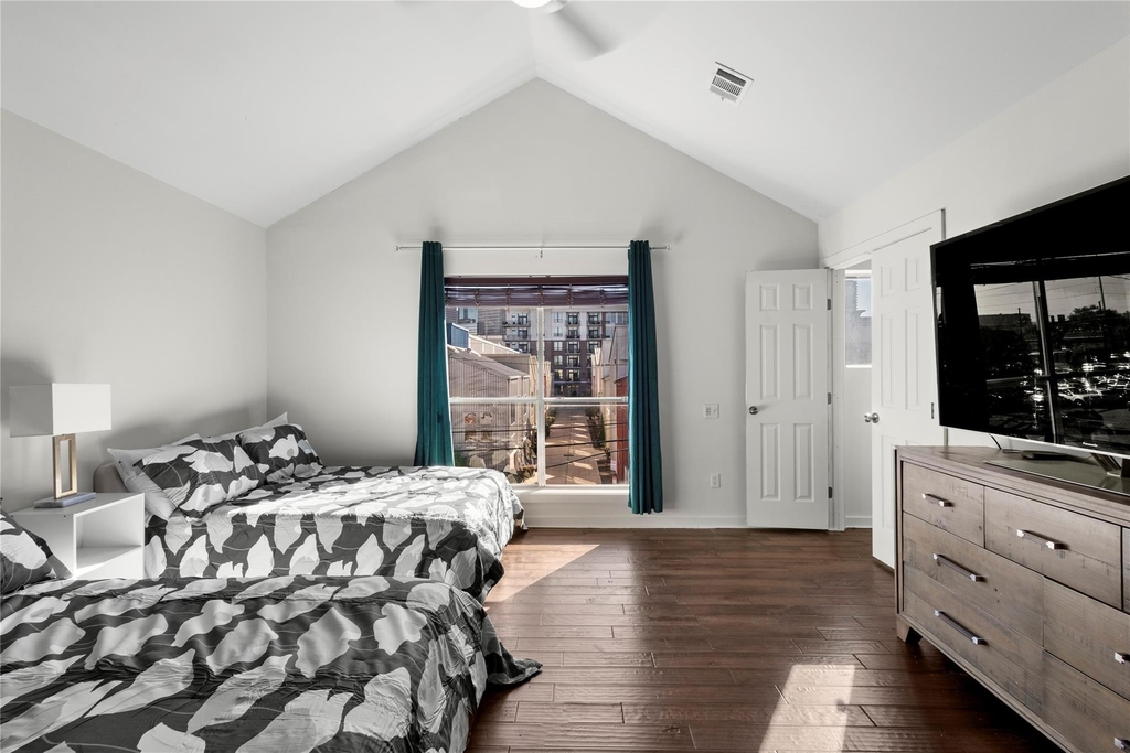 905 Saulnier Street - Photo 7
