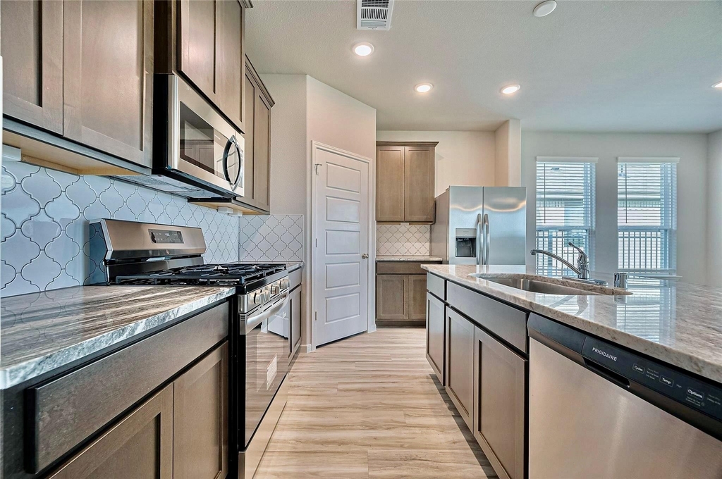 27231 Blue Pool Drive - Photo 4