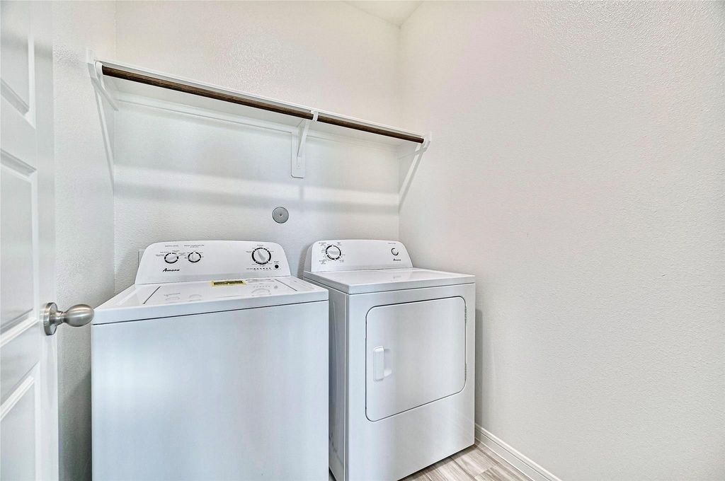 27231 Blue Pool Drive - Photo 23