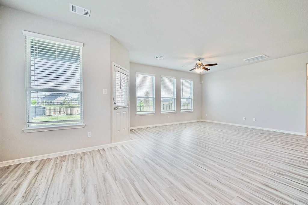 27231 Blue Pool Drive - Photo 6