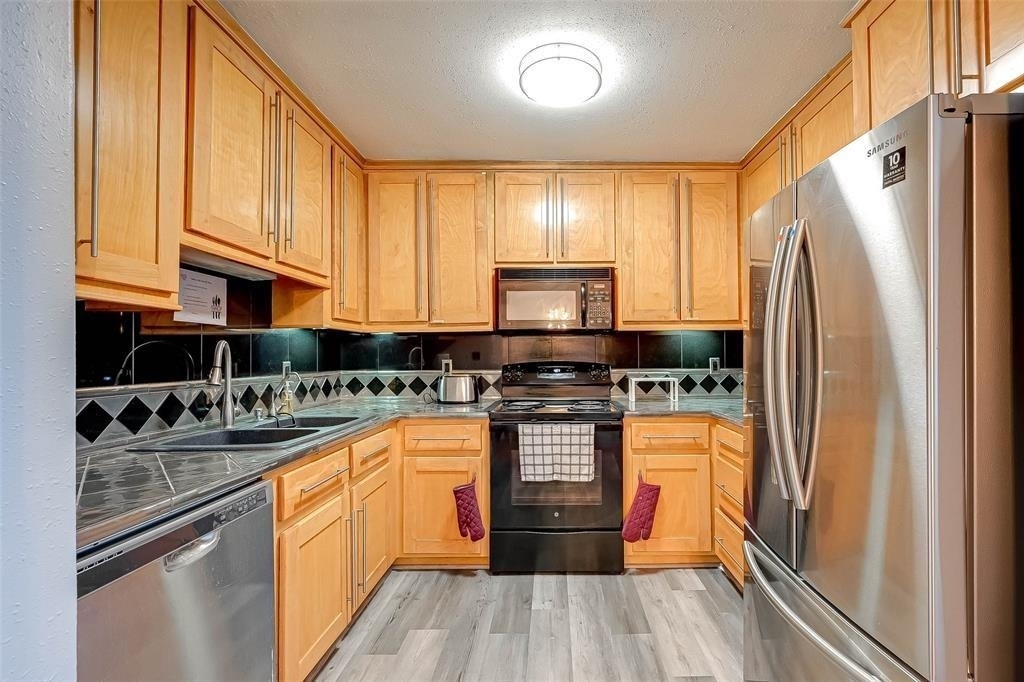 8427 Hearth Drive - Photo 6