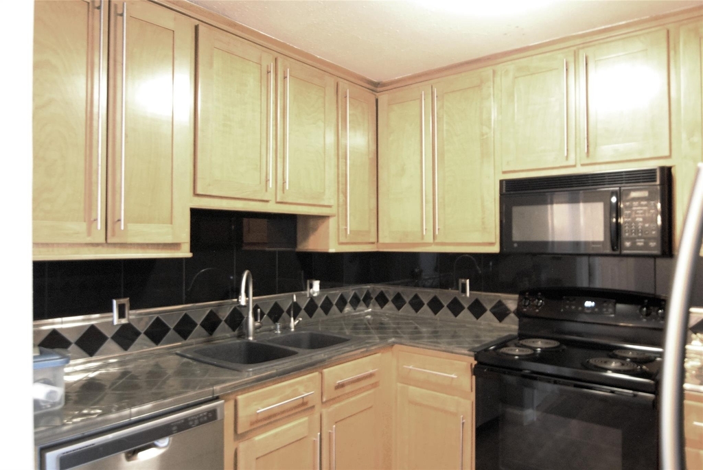 8427 Hearth Drive - Photo 2