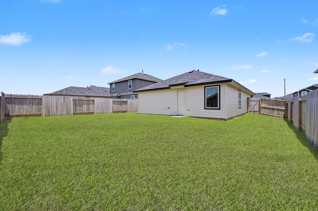 40839 Hawthorne Glades Street - Photo 33