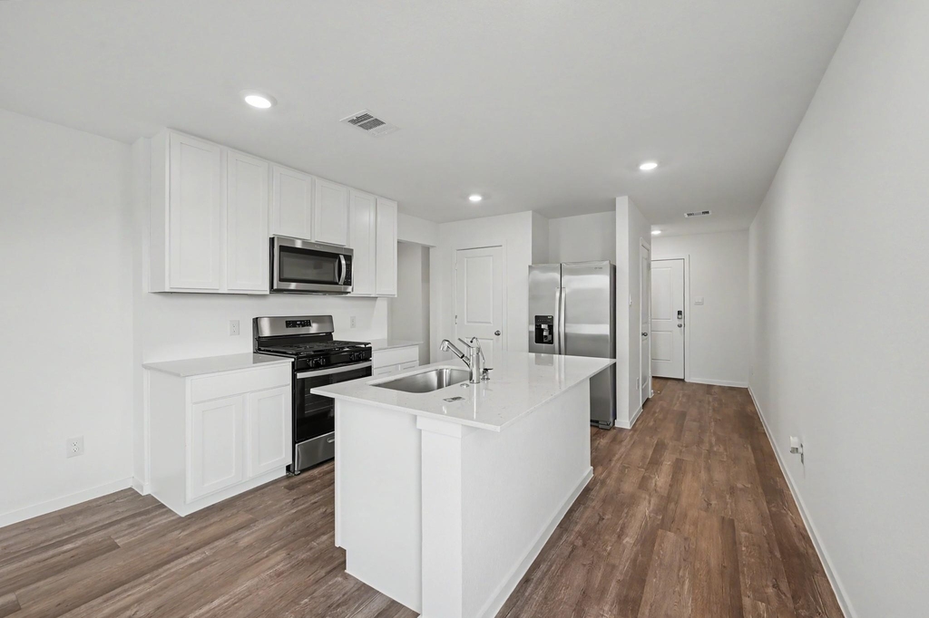 40839 Hawthorne Glades Street - Photo 9