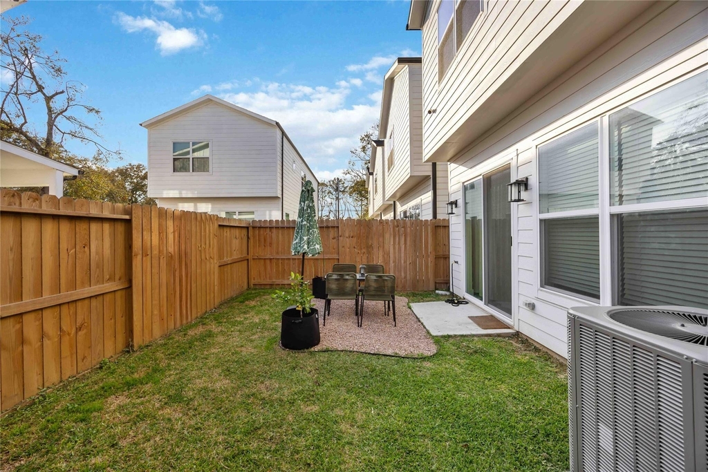 5702 Breland Street - Photo 13