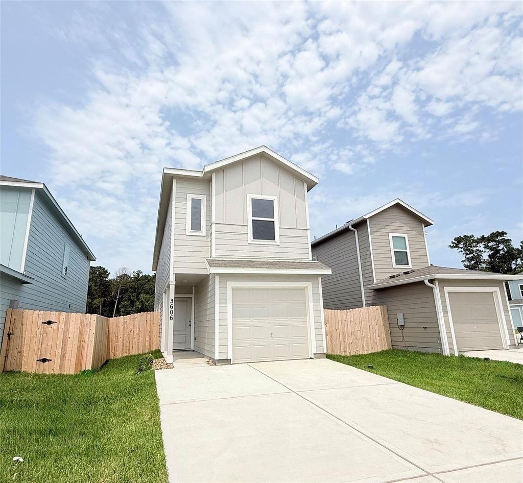 3606 Duplet Avenue - Photo 0