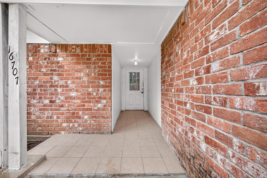 16707 Running Quail Court - Photo 3