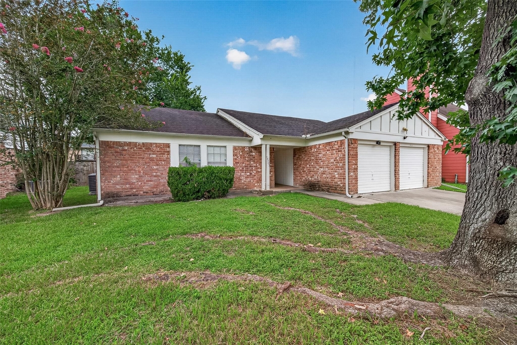 16707 Running Quail Court - Photo 2