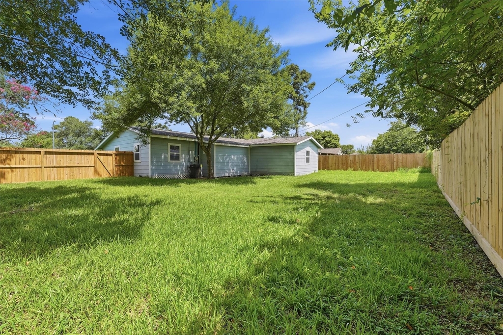 2281 Des Jardines Street - Photo 22
