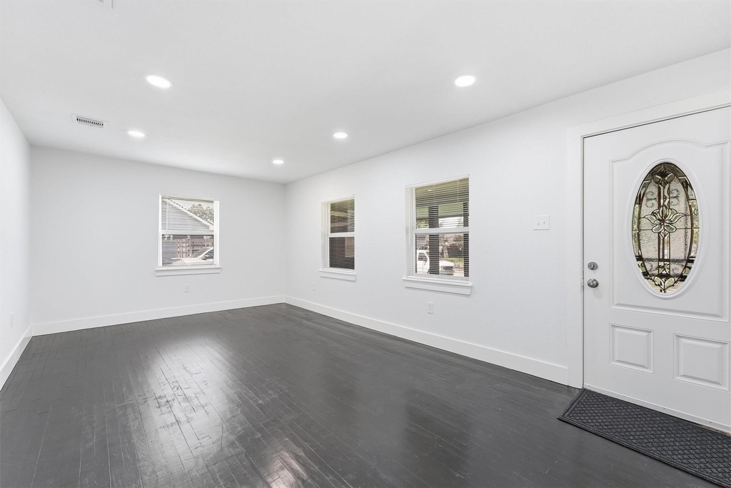 2281 Des Jardines Street - Photo 7