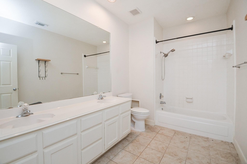 6007 Planters Point Court - Photo 16