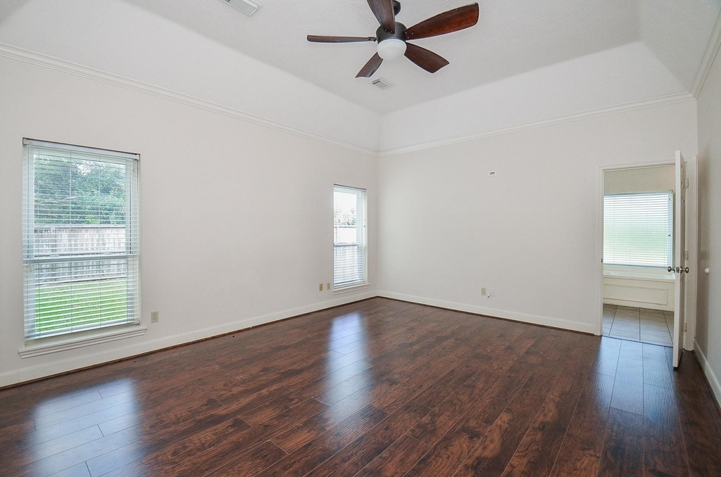 6007 Planters Point Court - Photo 10