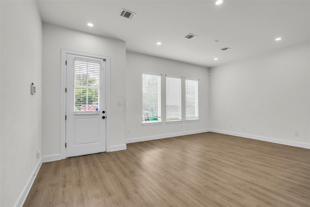 3829 Goodhope Street - Photo 2