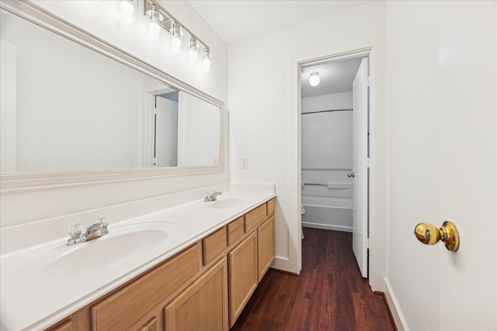10727 Cobblecreek Way - Photo 19