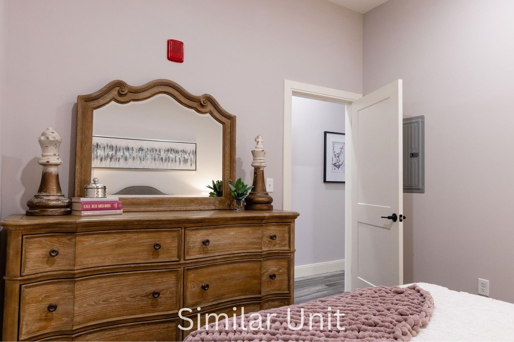 1555 Elm - Photo 29