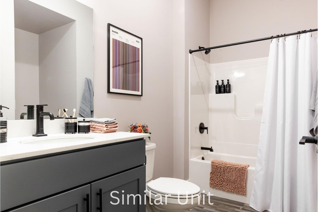 1555 Elm - Photo 22