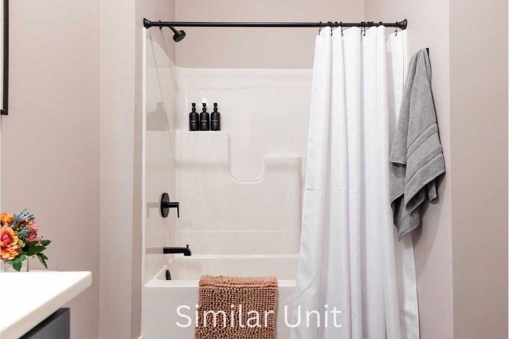 1555 Elm - Photo 24