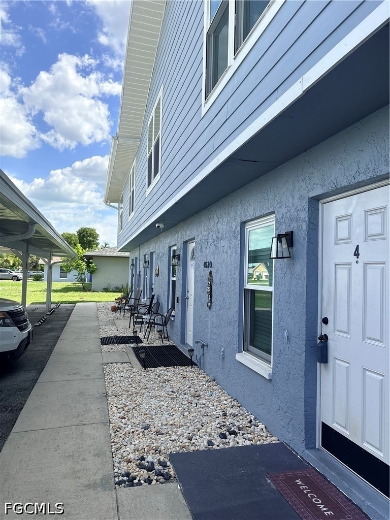 4520 Sw 8th Place - Photo 1
