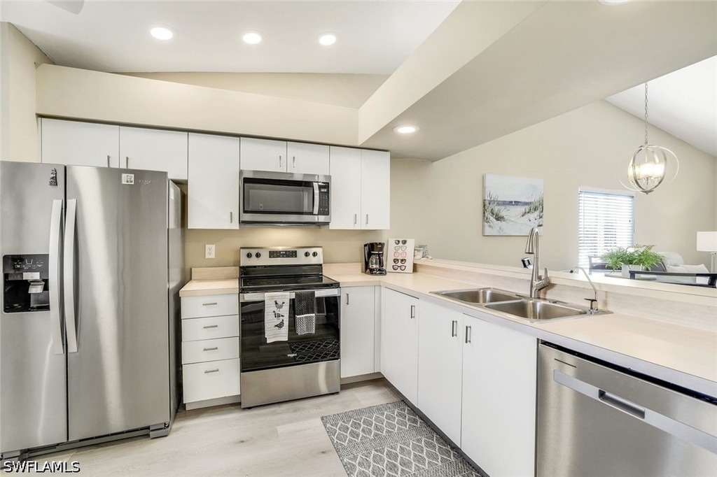 7360 Glenmoor Lane - Photo 4