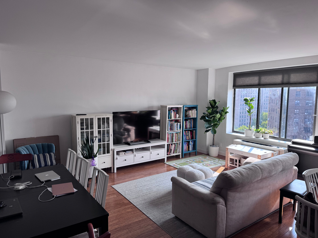 353 East 104th Street - Photo 4