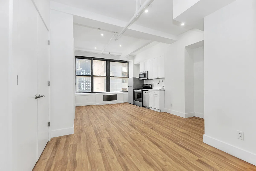 248 West 35th Street - Photo 1