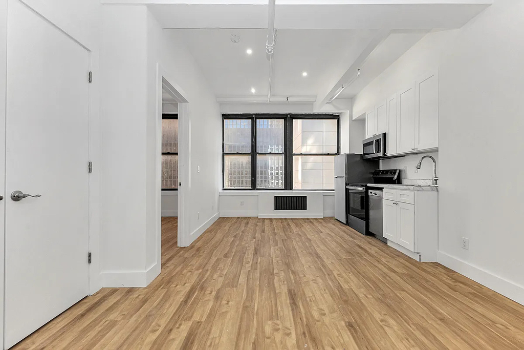 248 West 35th Street - Photo 2