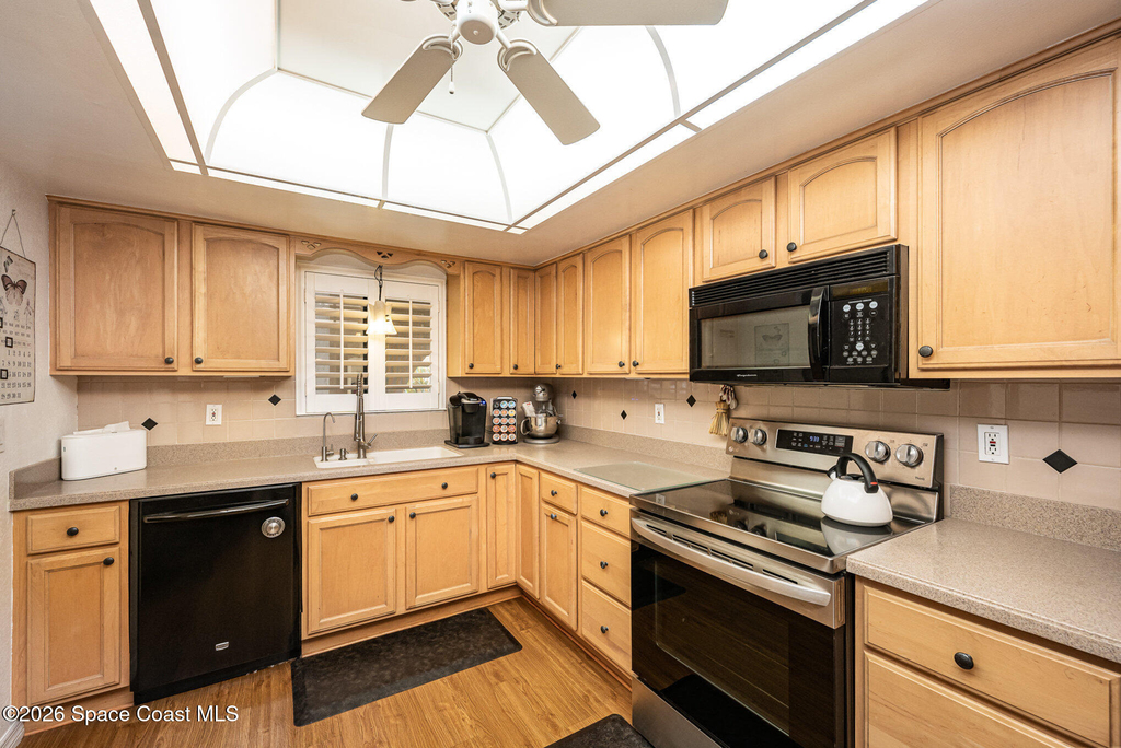 5807 N Atlantic Avenue - Photo 11