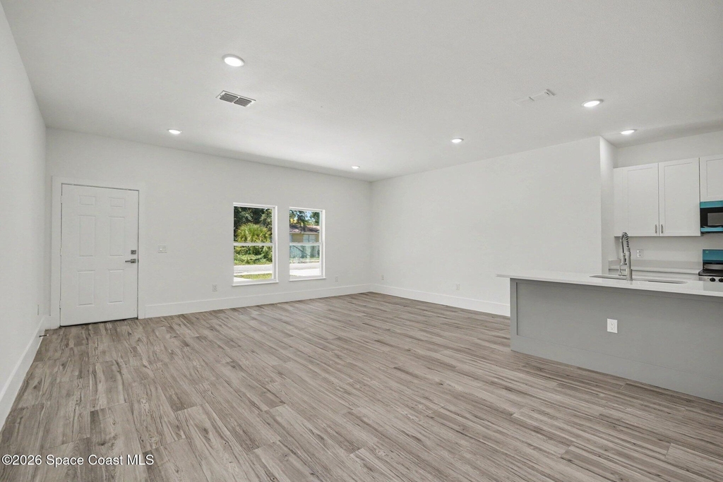 19 Travis Street - Photo 3