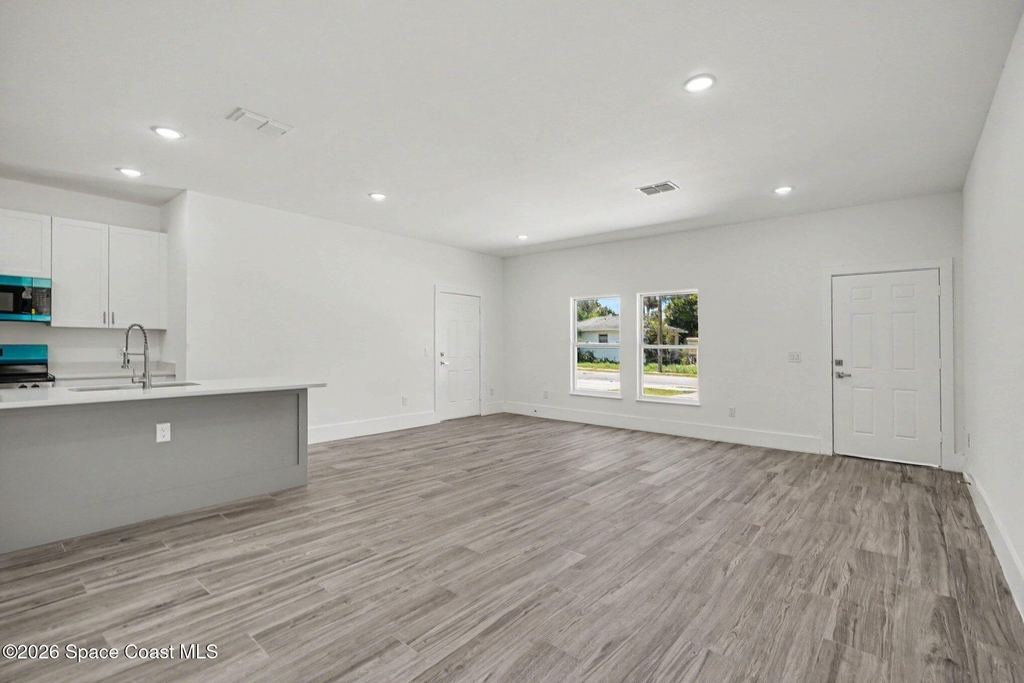 19 Travis Street - Photo 1