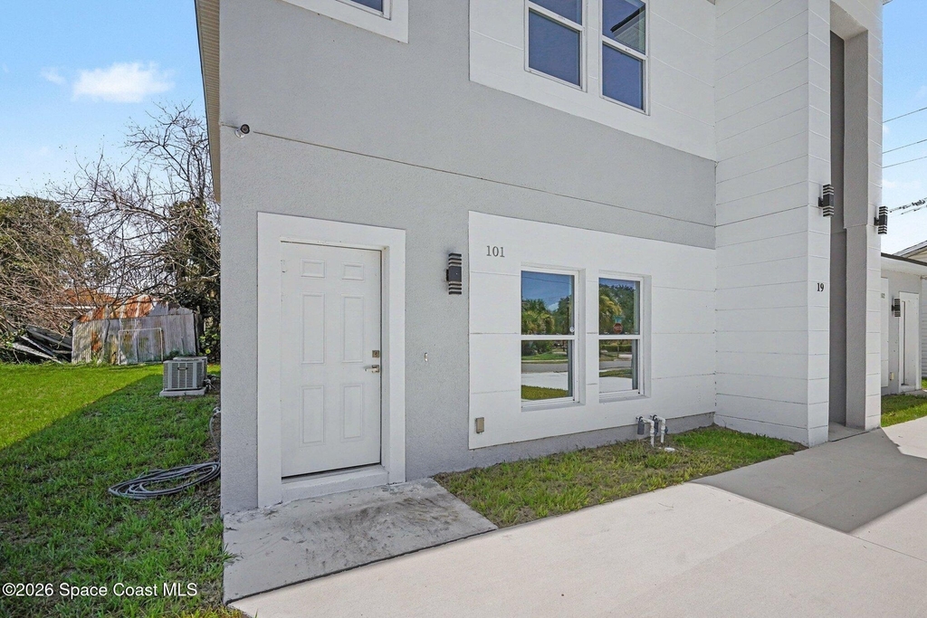 19 Travis Street - Photo 0