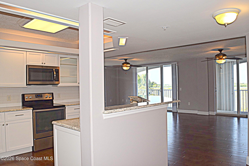 801 Del Rio Way - Photo 3