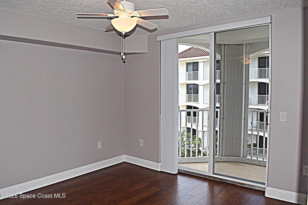 801 Del Rio Way - Photo 13
