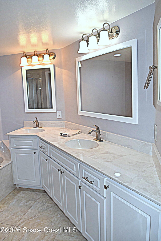 801 Del Rio Way - Photo 7