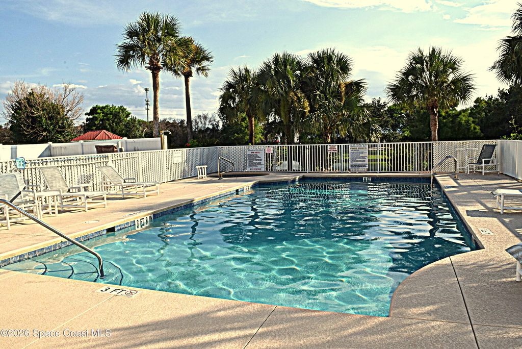 801 Del Rio Way - Photo 1