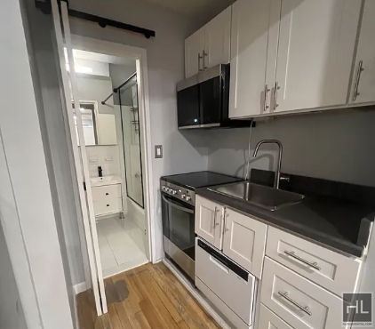 West 53 Street - Photo 1
