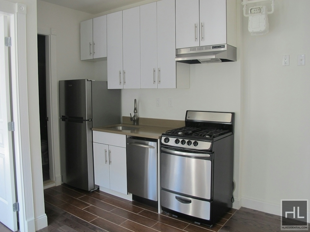 Tiemann Place - Photo 0