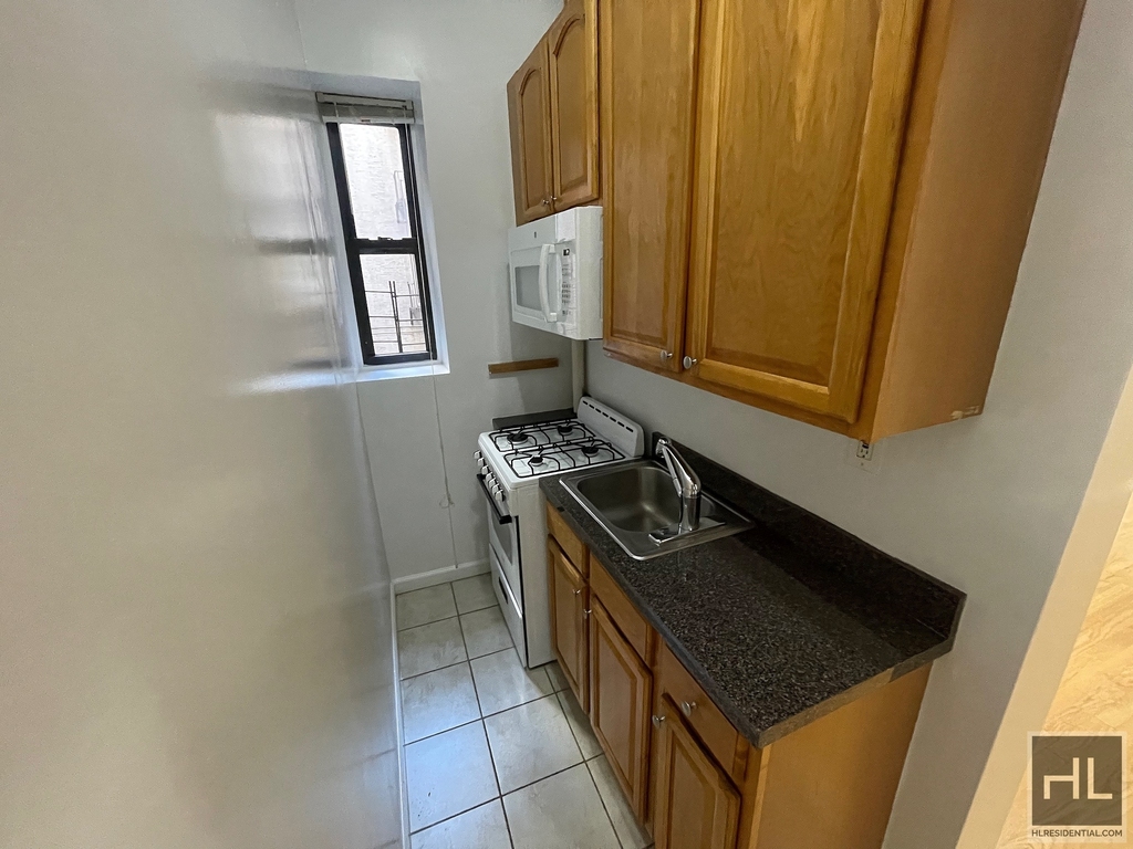 West 187 Street - Photo 2