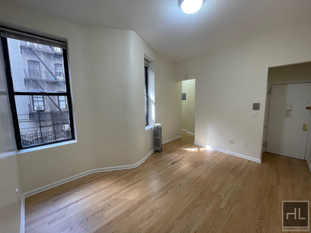 West 187 Street - Photo 1