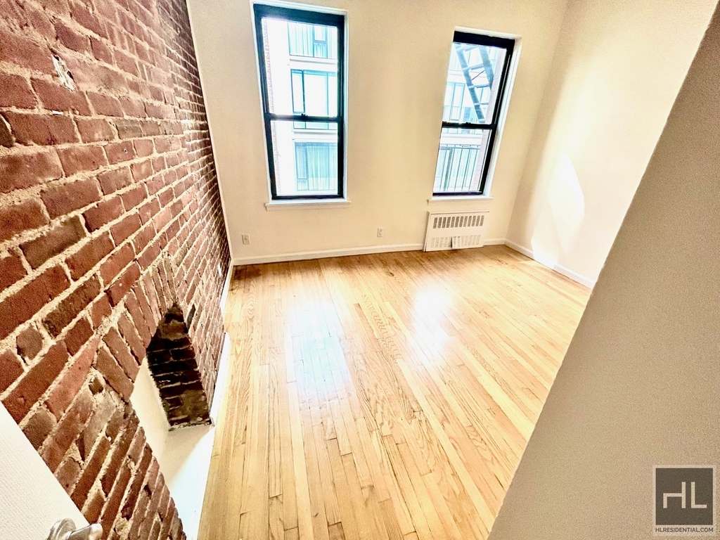 East 84 Street - Photo 0