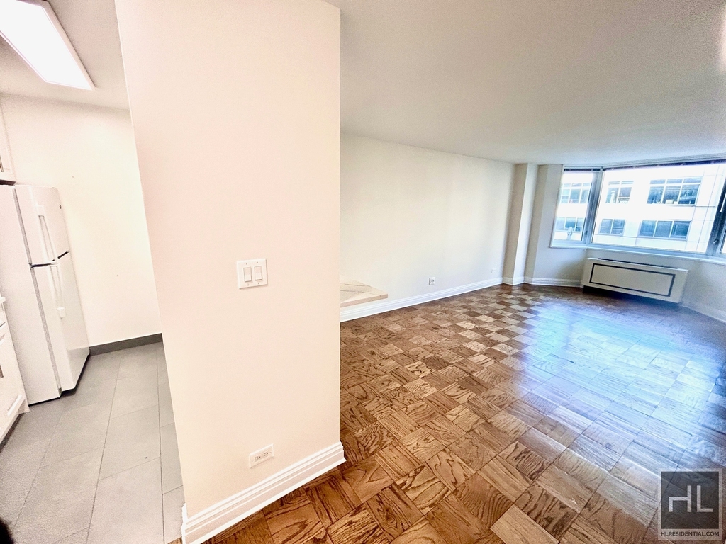 East 71st Street - Photo 1